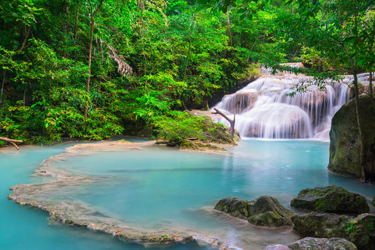 Fototapeta waterfall in tropical forest