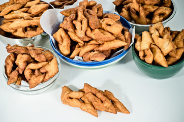 Baking Icelandic kleinur