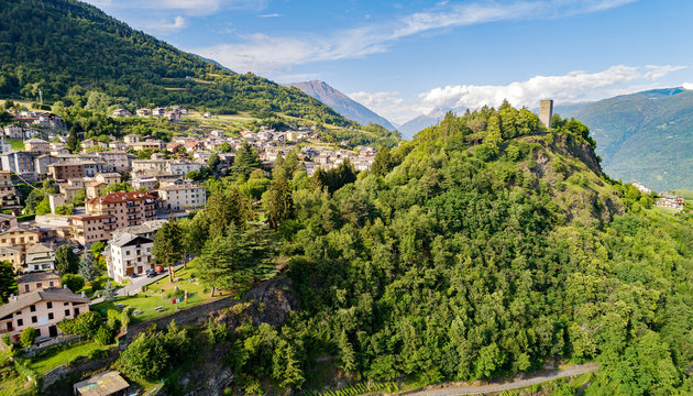 Teglio - Valtellina (IT) - Vista aerea panoramica versoTirano