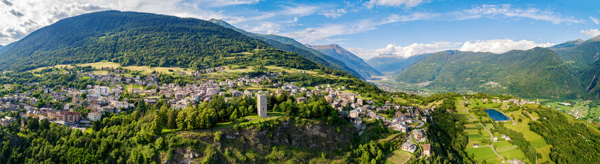 Teglio - Valtellina (IT) - Vista aerea panoramica versoTirano - obrazy, fototapety, plakaty
