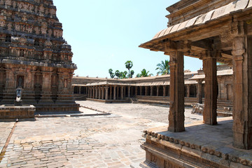 Fototapeta na wymiar Cloisters and mandapas, Airavatesvara Temple complex, Darasuram, Tamil Nadu