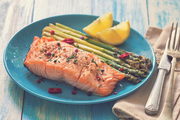 Grilled Salmon Fillet With Asparagus