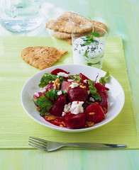 Rote Beete salat mit Joghurt