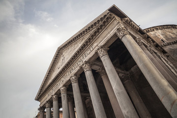  Roman temple, Pantheon, Rome.