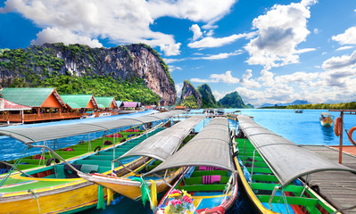 Paisaje idílico de playas y costas de Tailandia.Islas y mar de Phuket. Viajes de aventura y...