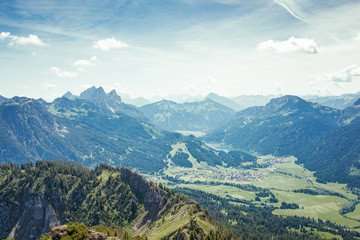 Fototapeta na wymiar Tannheimer Tal in Österreich