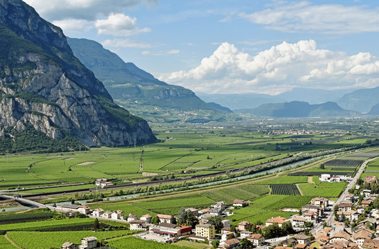 S&uuml;dtirol, Salurn, Etschtal Richtung Norden
