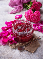 Obraz na płótnie Canvas Homemade jam of rose petals 