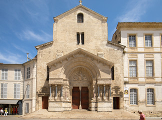Fototapeta na wymiar West facade of the Saint Trophime Cathedral in Arles, France. Bouches-du-Rhone, France