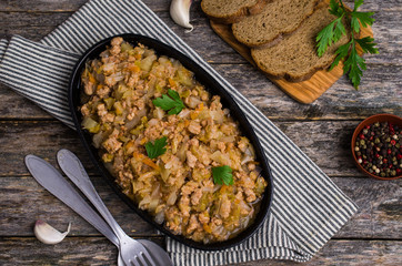 Stewed cabbage with minced meat