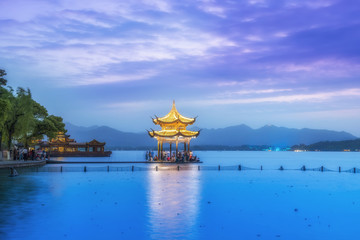 Obraz premium The beautiful landscape of West Lake, Hangzhou