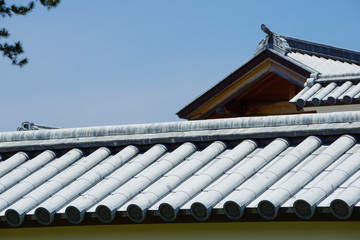 Fototapeta na wymiar Japanese roof　Castle wall of Kanazawa castle　日本の屋根　金沢城の城壁