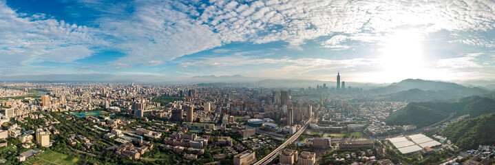 Naklejka premium Skyline of taipei city in downtown Taipei, Taiwan.