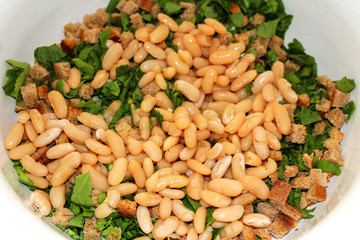 salad with beans
