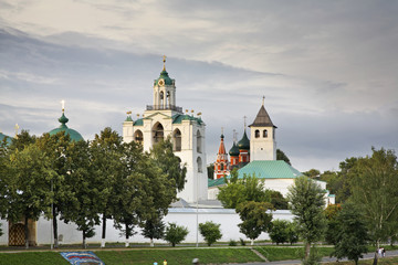 Fototapeta na wymiar Spaso-Preobrazhensky - Transfiguration monastery in Yaroslavl. Russia