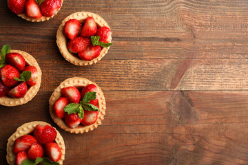 Ripe strawberries in tartlets