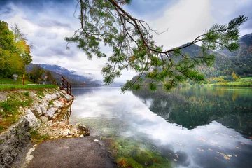Gordijnen Idyllic autumn scene in Grundlsee lake in Alps mountains, Austria © pilat666
