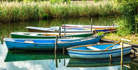 Obraz premium old wooden rowboats