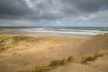 Fototapeta na wymiar Bord de mer et dunes en Irelande