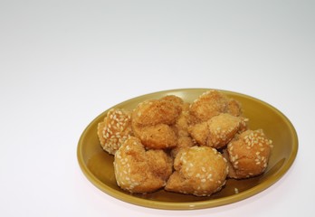 Fried White Sesame Cookie - Kanom Hua Ror - Yim Sa Nay ,Laughing balls