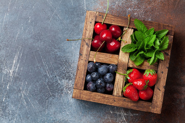 Fresh summer berries box