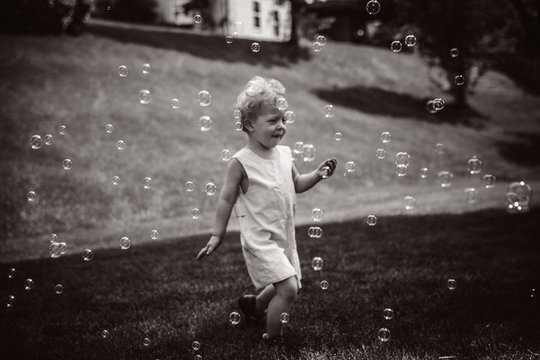 C Running through Bubbles
