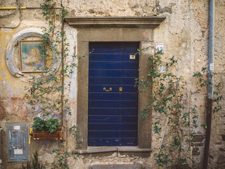 Blue Door in Italia