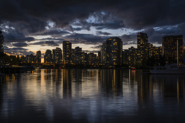 Plakat Vancouver Yaletown buildings at night