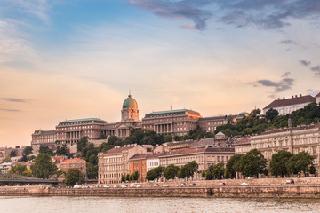 Fototapeta na wymiar View on Buda Castle and Chain bridge in Budapest at the golden hour
