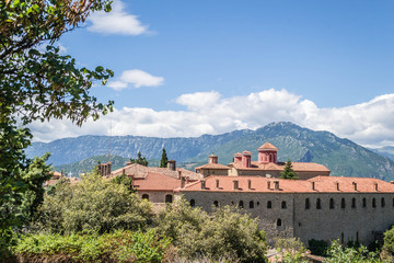 Obraz premium Kalambaka, Greece - June 10, 2018: A group of Orthodox monasteries Meteora, near the town of Kalambaka at the northwestern edge of the Plain of Thessaly.