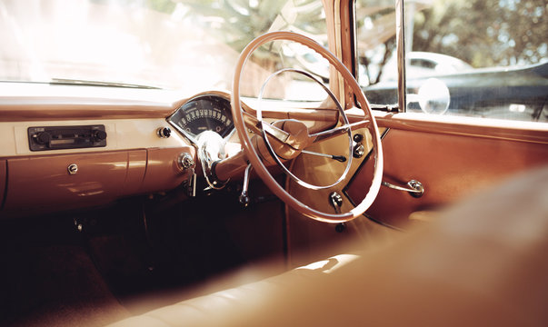 Fototapeta Dashboard of a classic vintage car