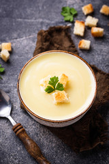 Cream soup with cauliflower and crouton