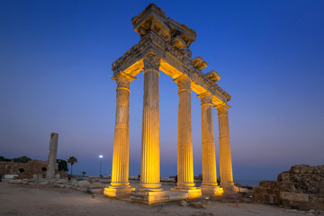 Fototapeta na wymiar The Temple of Apollo in Side at dusk, Turkey