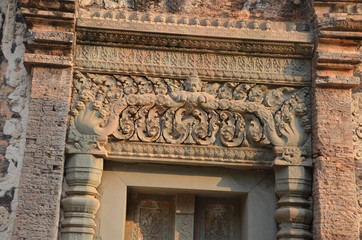 Obraz premium ancient temple angkor cambodia sculpture