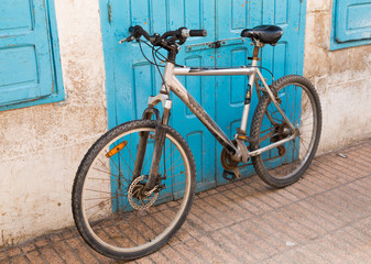 Fototapeta na wymiar bicycles parked on the street 