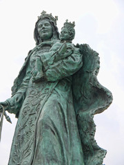 Obraz premium Statue and shrine in street in Fuengirola on the Costa del Sol in Spain