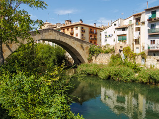 Fototapeta na wymiar Pilgrim bridge (Puente de la Carcel) over the Ega River - Estella, Navarre, Spain