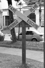 Placa antiga de cruzamento