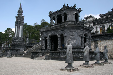 Fototapeta na wymiar Thien Dinh Palace, Vietnam