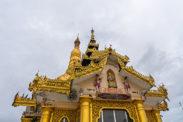 Fototapeta premium shwemordor pagoda in Myanmar 