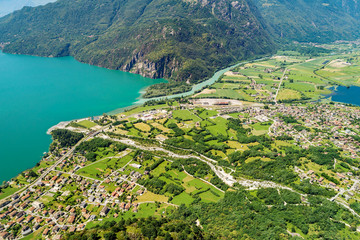 Naklejka na ściany i meble Lago di Novate Mezzola e Pian di Spagna (IT) - Vista aerea panoramica 