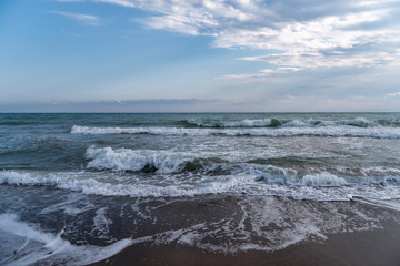 sea wave, the sea on which the beautiful waves