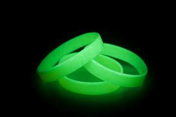 Colored latex glowing light-bracket bracelet
