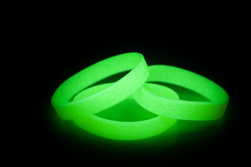 Colored latex glowing light-bracket bracelet