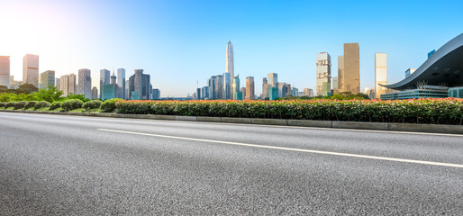 Obraz premium Empty asphalt road and modern city skyline panorama in Shenzhen,China