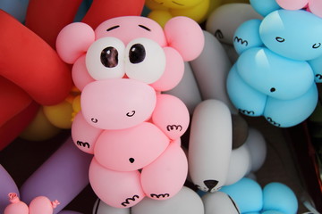 pink hippo is made by balloon, party kids art 