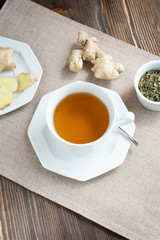Kräutertee mit Ingwer