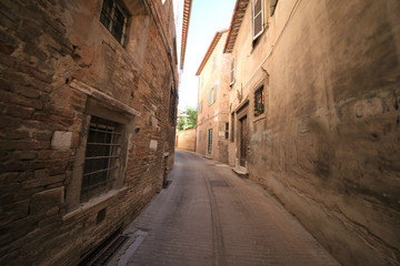 Fototapeta na wymiar Urbino vicolo