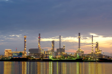 Obraz na płótnie Canvas Oil refinery at Bangkok Thailand