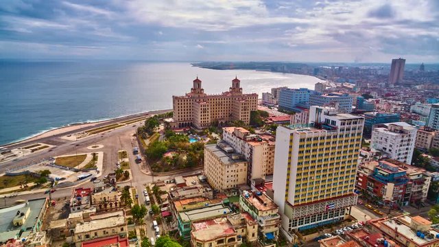 Habana y malec&oacute;n